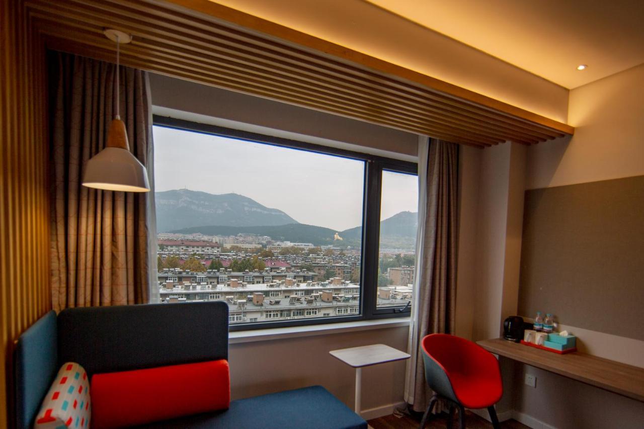 Holiday Inn Express Jinan Jingshi Road, An Ihg Hotel Exterior photo
