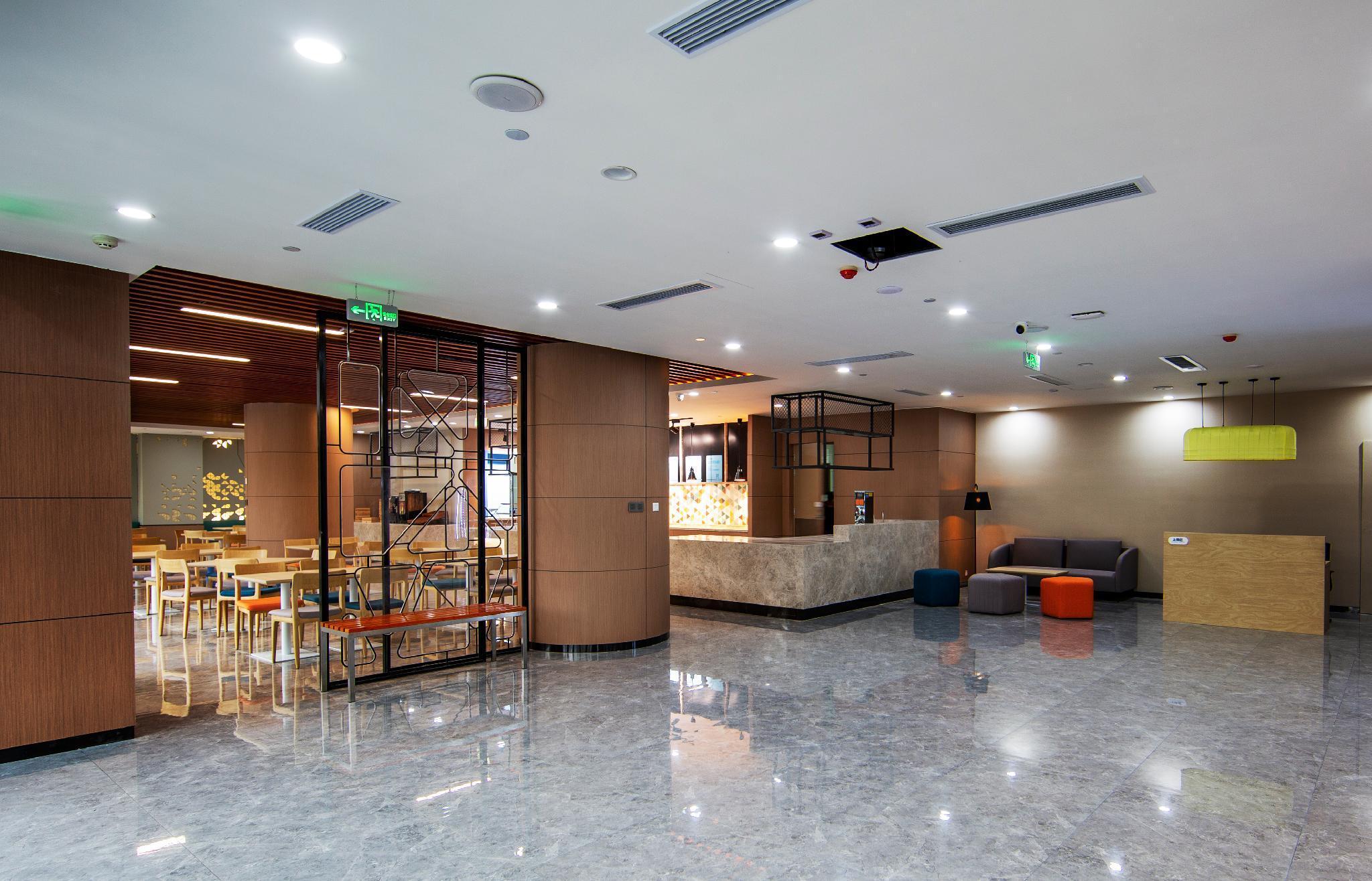 Holiday Inn Express Jinan Jingshi Road, An Ihg Hotel Exterior photo
